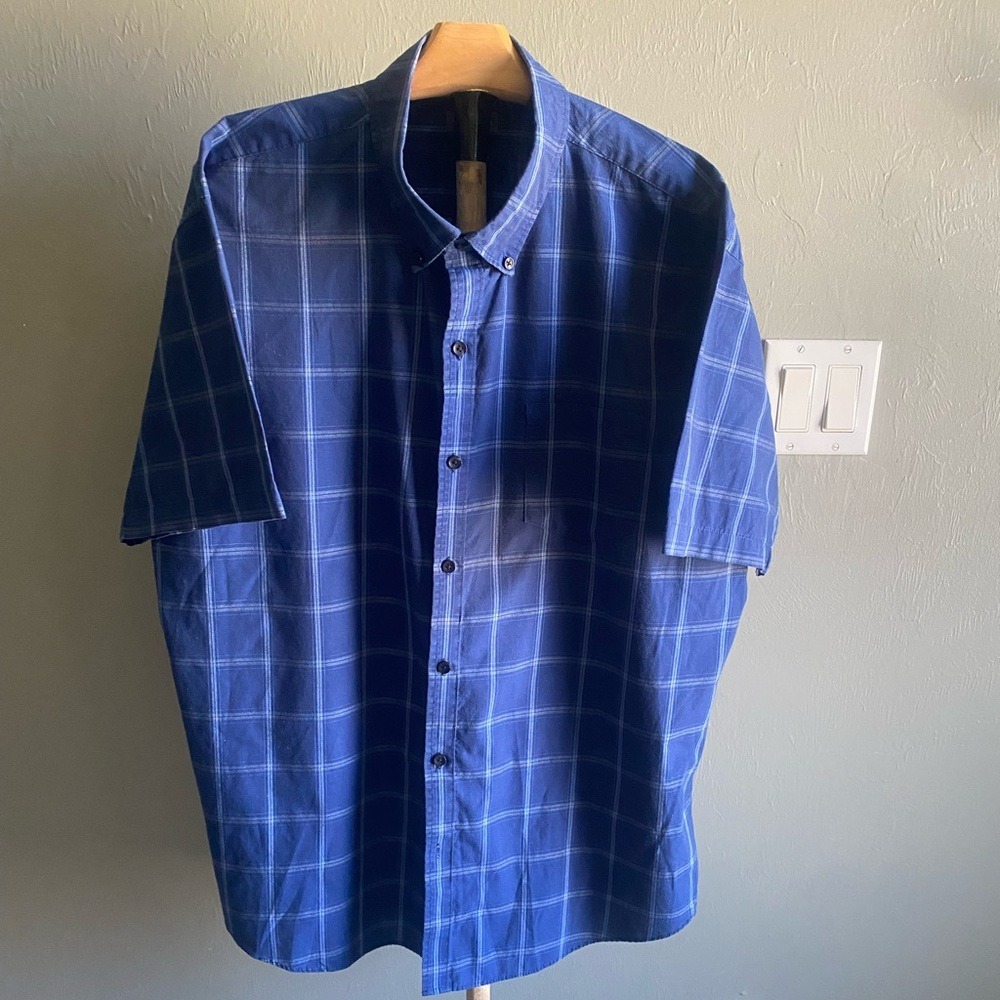Van‎ Heusen Navy Plaid Men's Shirt